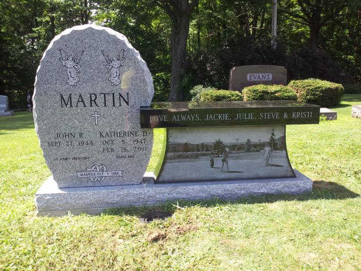 Oval Scalloped Upright Monument with Bench